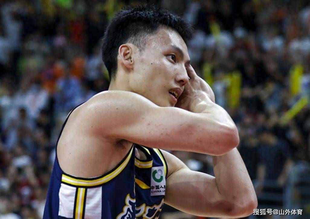 深圳男篮训练开放日，集结日远射贴柱引欢呼，CBA季后赛在即，训练强度明显提升的简单介绍-奇异果平台