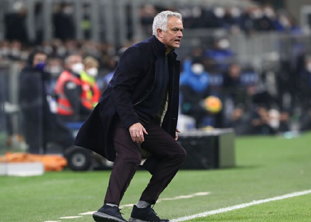 清晨费耶诺德备战亚冠，造点机会细节曝光，更衣室稳定，年轻球员得到机会的简单介绍