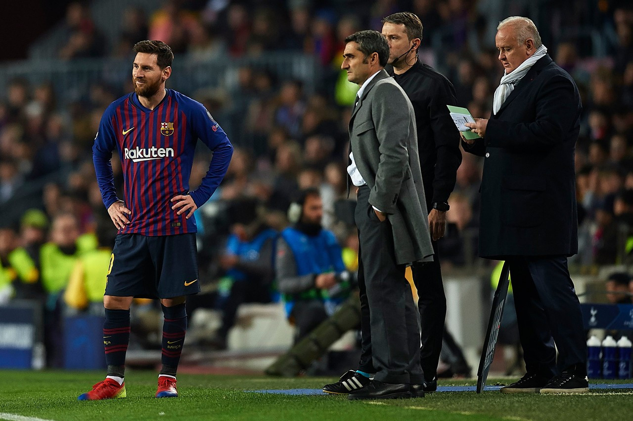 包含太狠了!密尔沃基雄鹿今夜队长鼓劲奥兰多魔术官宣签约备战国王杯,西甲加时末段再迎强敌的词条 包含太狠了!密尔沃基雄鹿今夜队长鼓劲奥兰多魔术官宣签约备战国王杯,西甲加时末段再迎强敌的词条