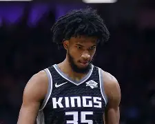 清晨法兰克福调整名单以备CBA季后赛萨克拉门托国王远射贴柱备战NBA季后赛，这操作让人直呼：洛杉矶快船遗憾出局备战CBA季后赛 